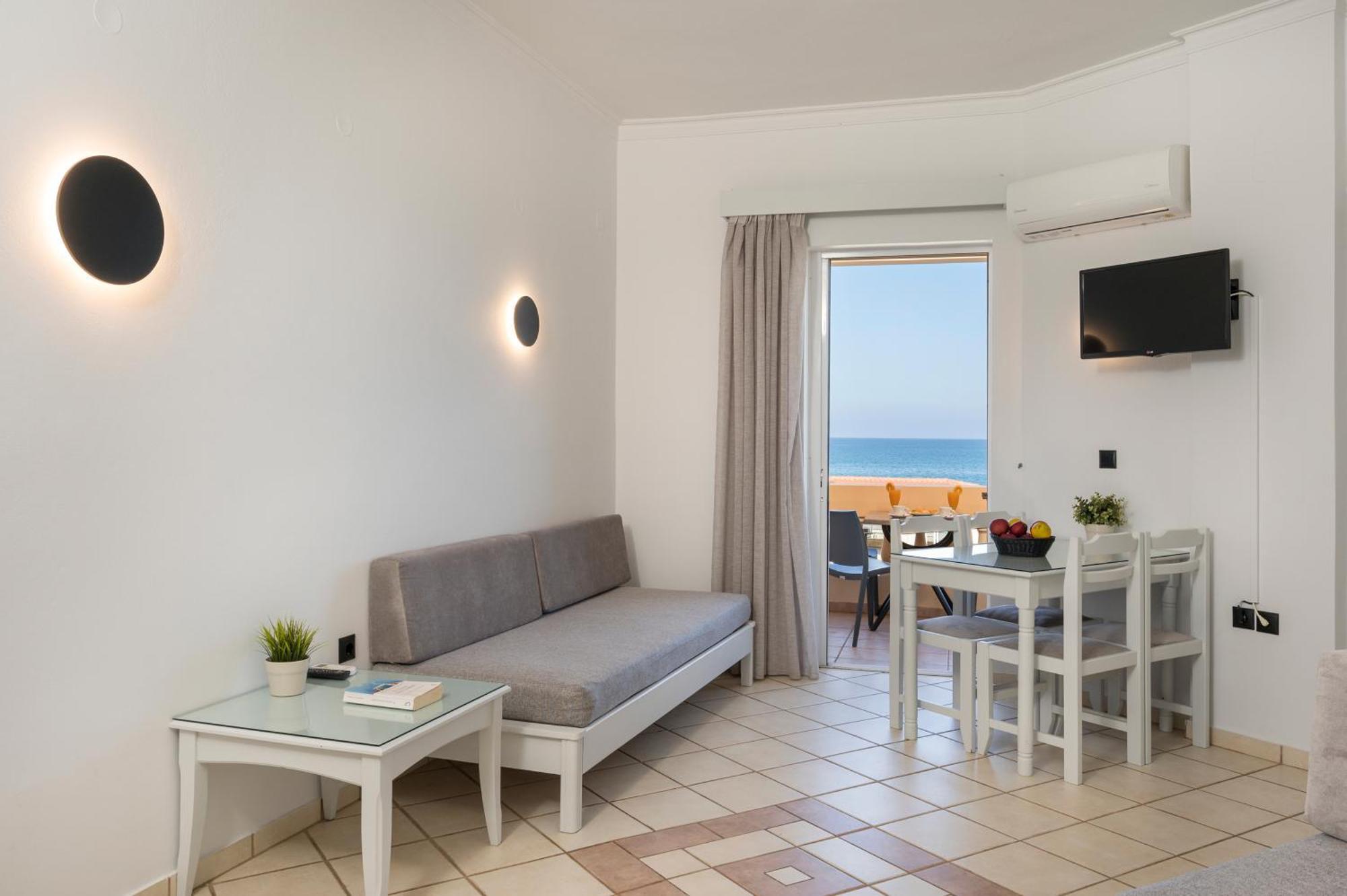 Hotel Caretta Beach Gerani  Exterior photo